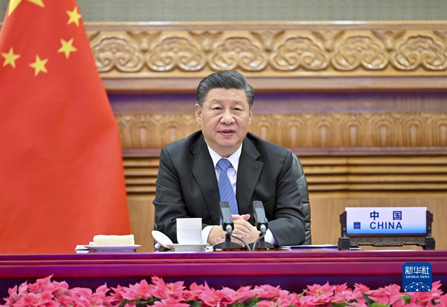  　　10月31日晚，国家主席习近平在北京继续以视频方式出席二十国集团领导人第十六次峰会。新华社记者 李学仁 摄